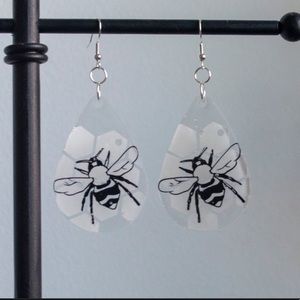 Bumble bee earrings, tear drop earrings, resin earrings, handmade earrings